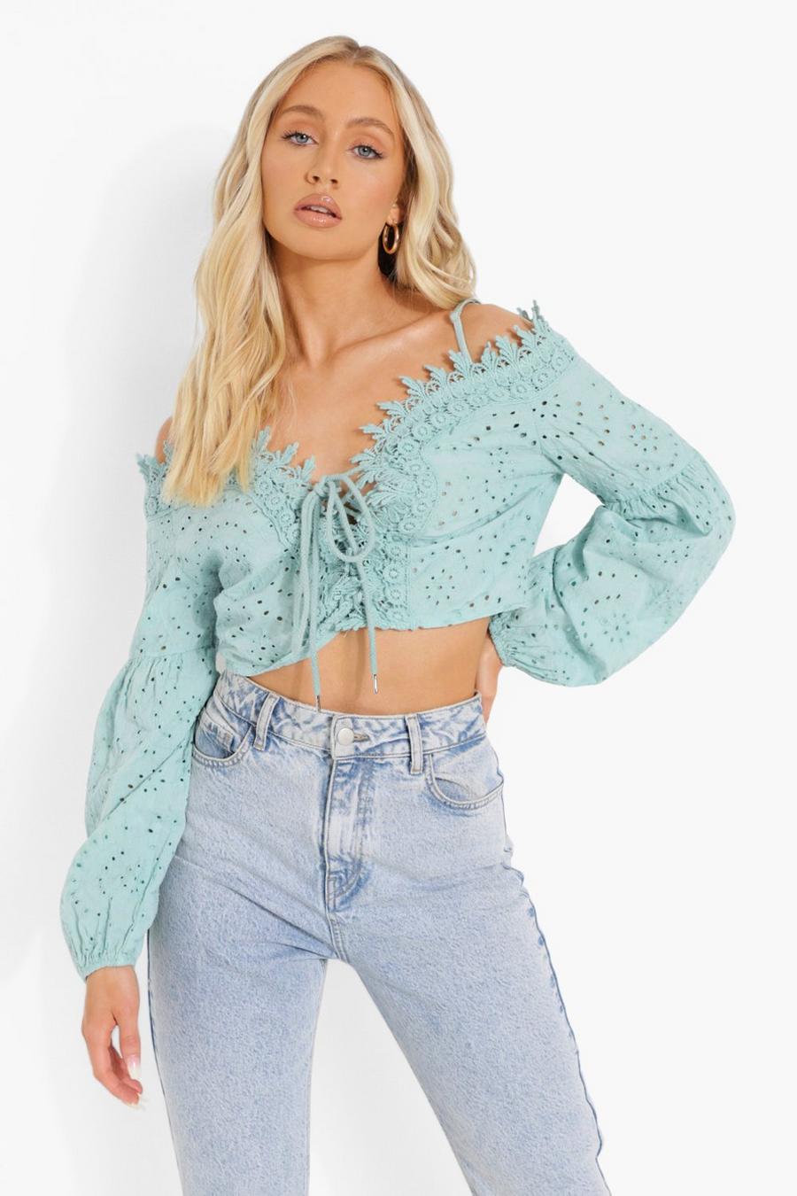 Blue Crop top med broderie anglaise image number 1