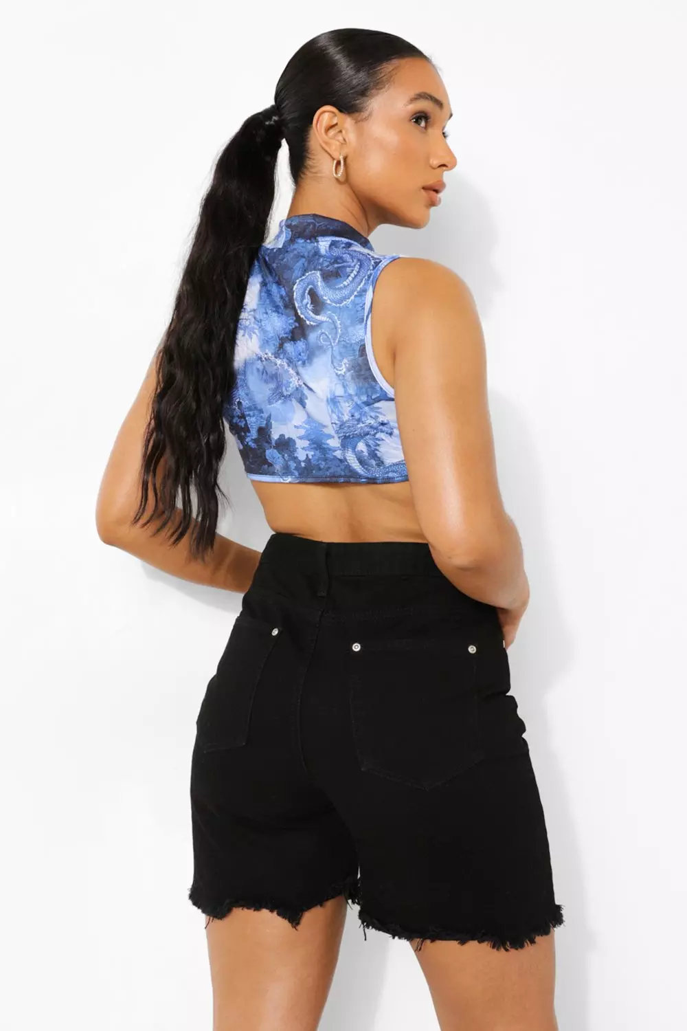 Blue Dragon Print Crop Top alternative image