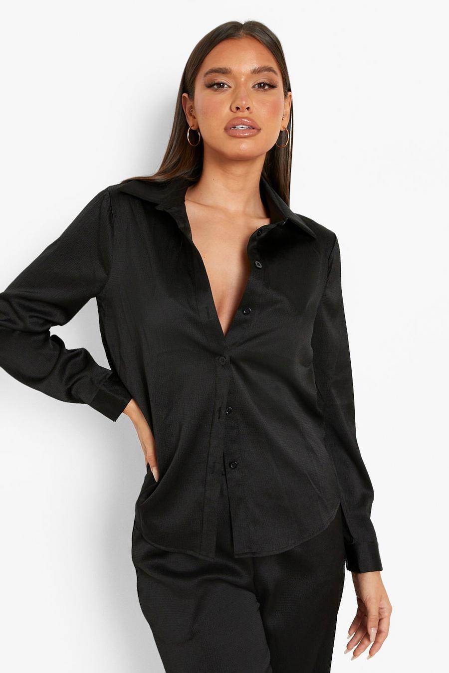 Black Textured Woven Relaxed Fit Blouse image number 1
