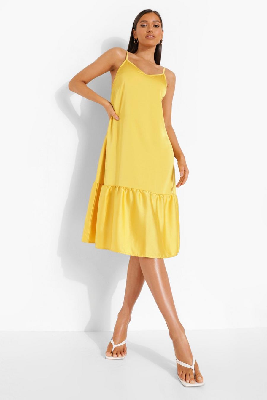 צהוב שמלת מידי מסאטן עם כתפיות דקות ומכפלת אסימטרית image number 1