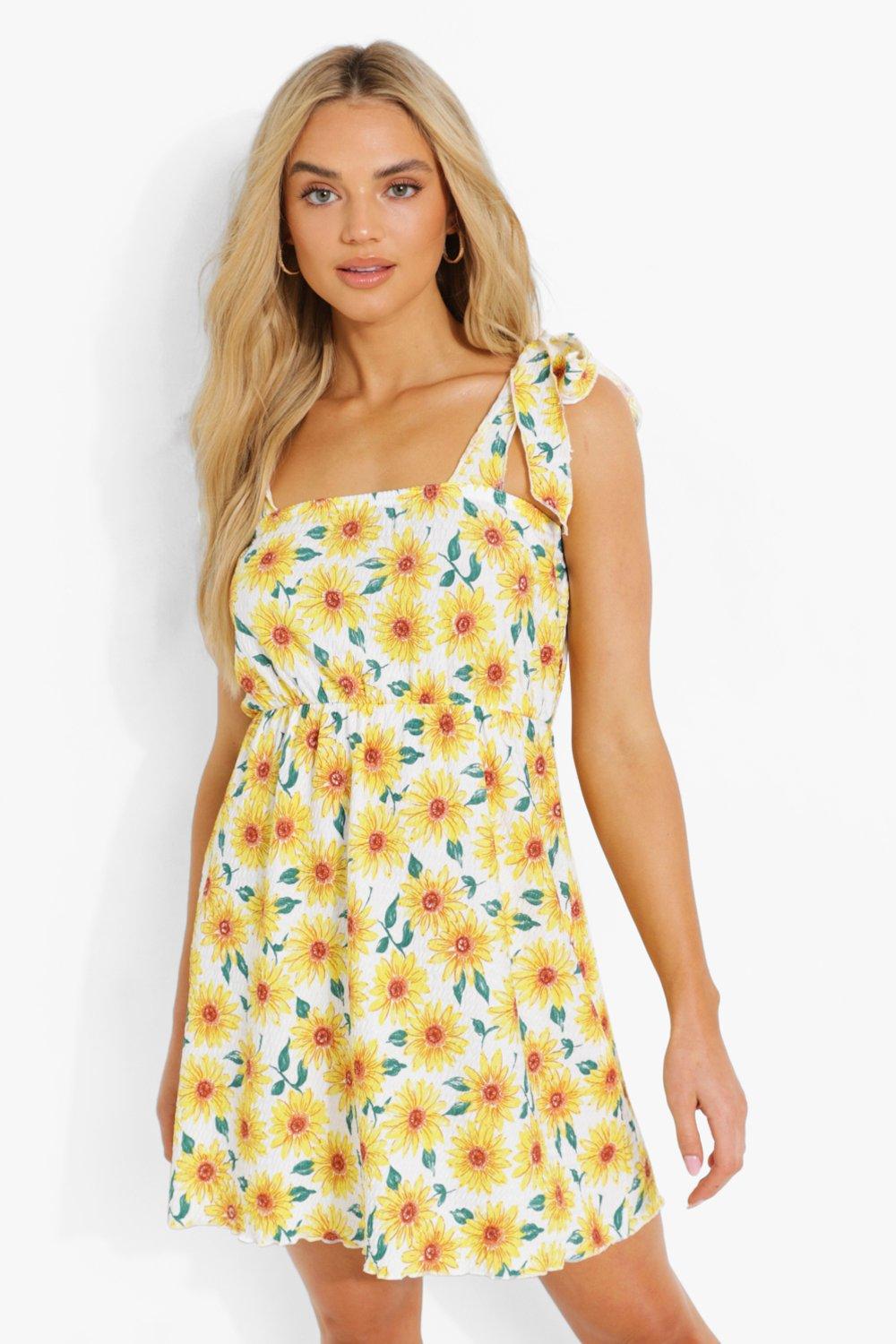 Boohoo clearance daisy dress