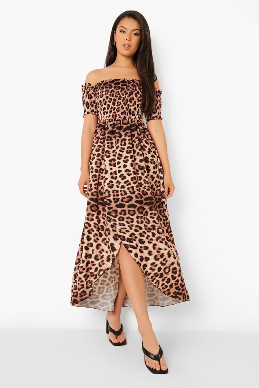 Maxi vestito leopardato con increspature e scollo Bardot, Brown image number 1