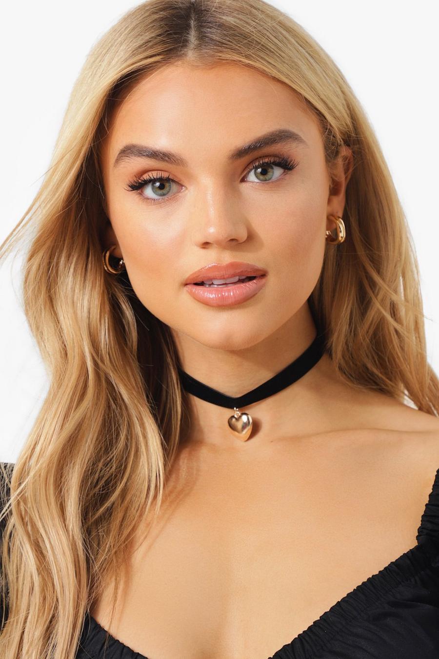 Black Fluwelen Choker Met Gouden Hartje image number 1