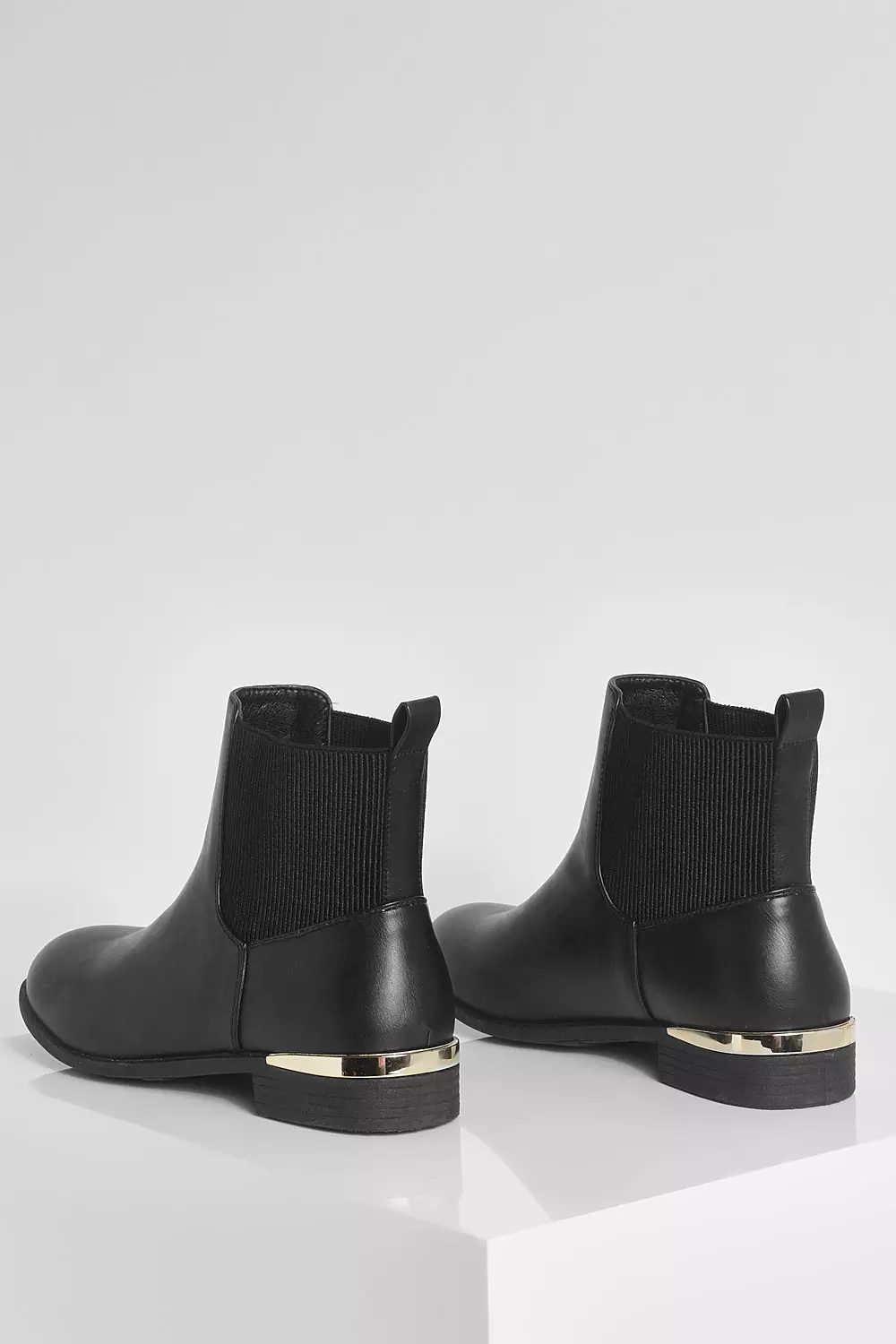 Chelsea boots with sale metal trim