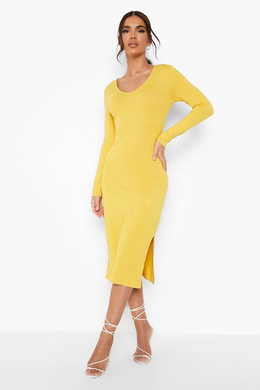 Mustard Midiklänning med slits och V-format midjeband image number 1