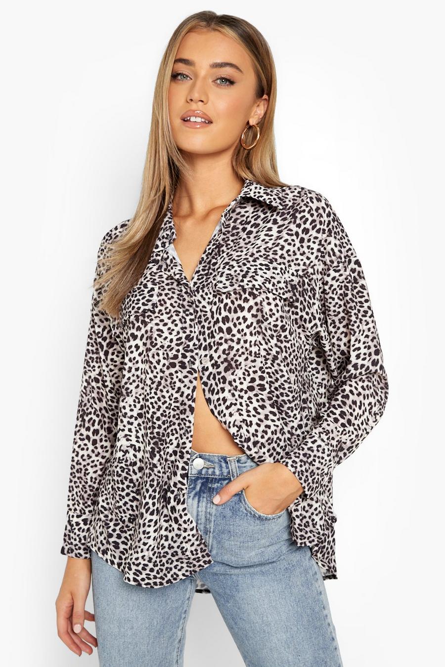 Blusa con bolsillos y estampado de leopardo, Leopard image number 1