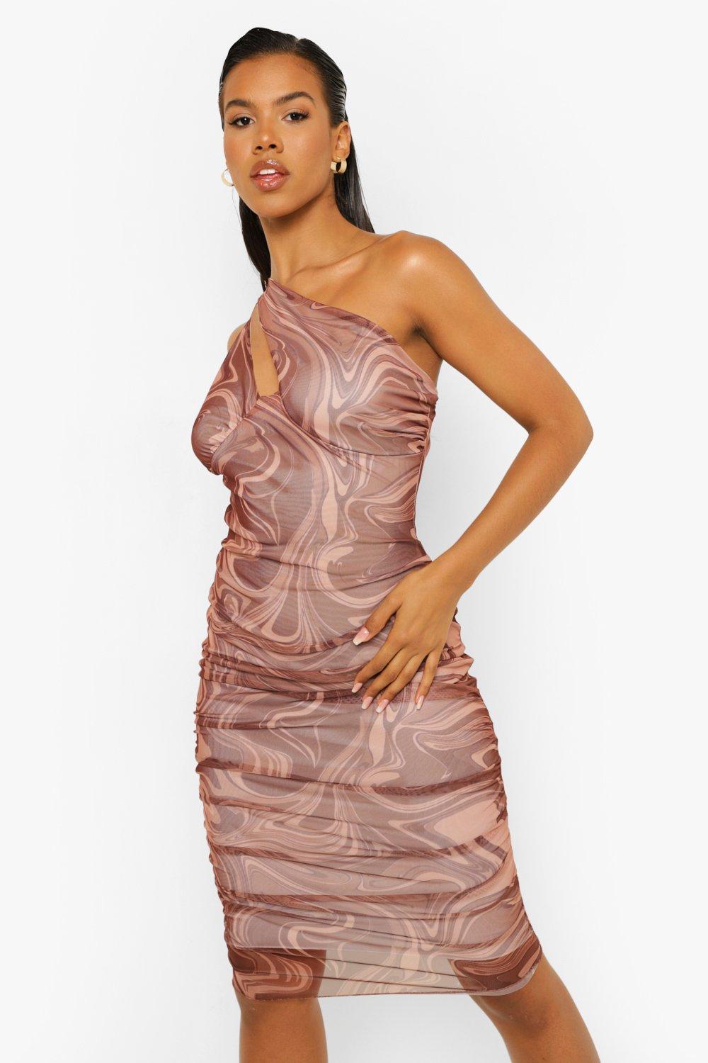 Boohoo robe epaule discount dénudée