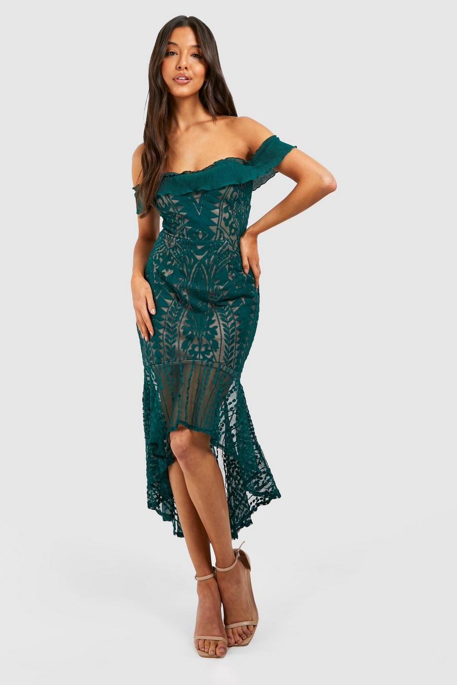 Emerald gerde Bardot Lace Ruffle Hem Maxi Dress