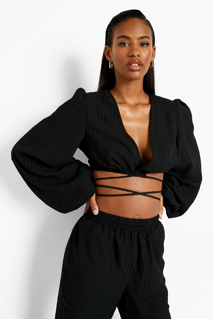 Blusa texturizada con mangas abullonadas y atadura en la cintura, Black image number 1