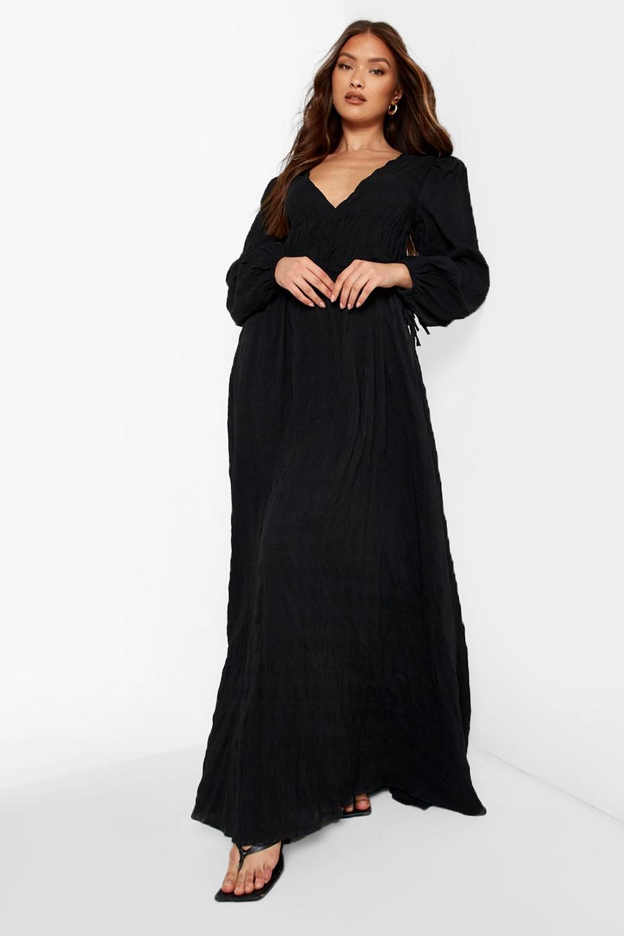 Black Textured Shirred Maxi Dress image number 1
