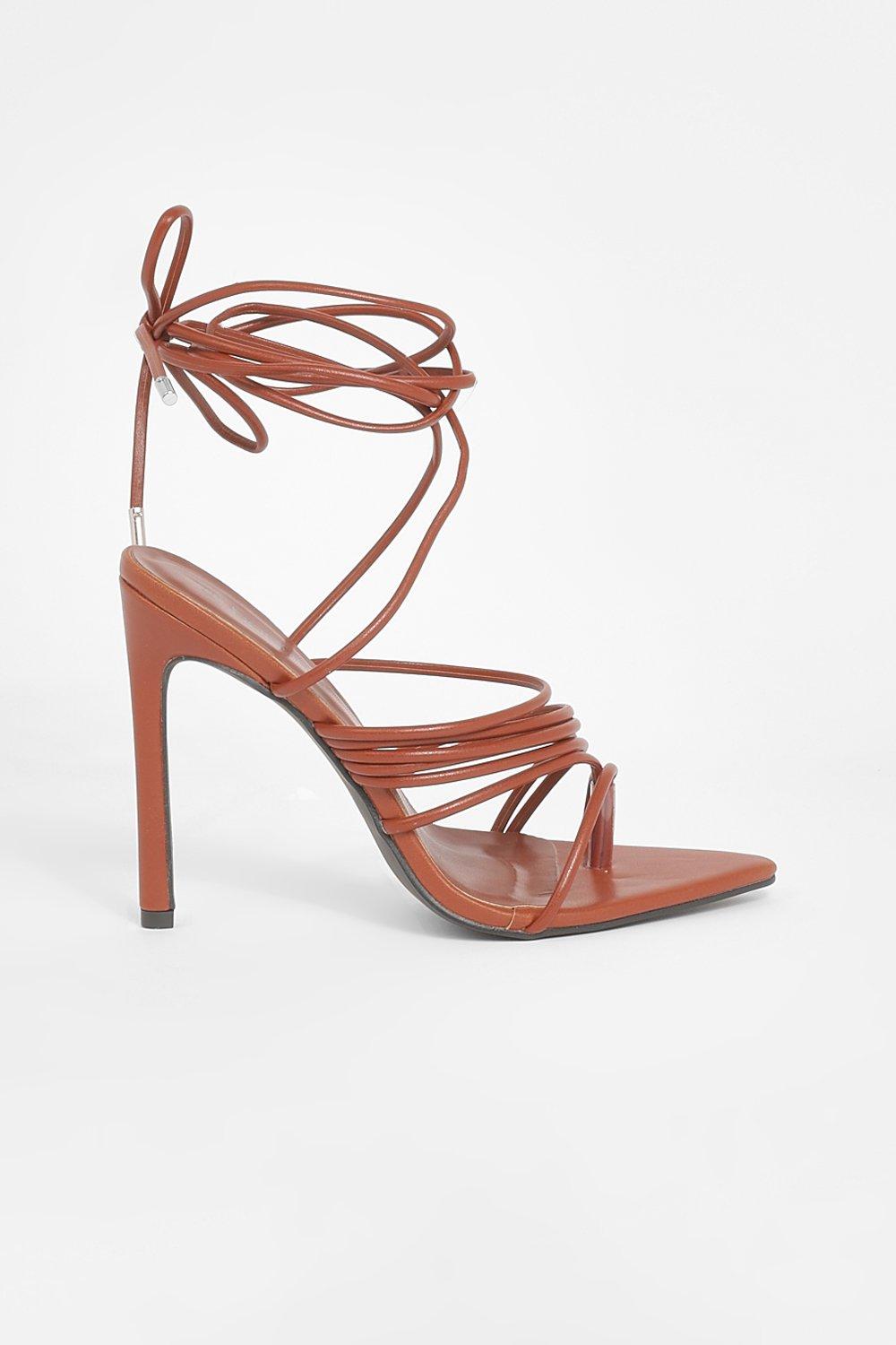 wide fit pointed shoes
