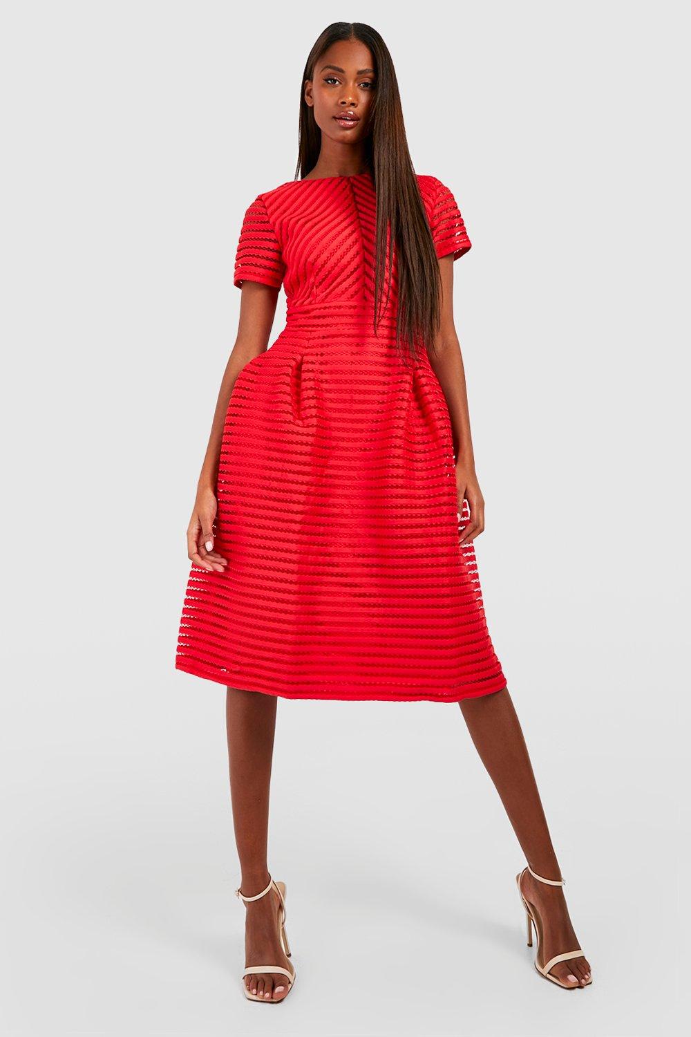 Boohoo robe rouge hot sale