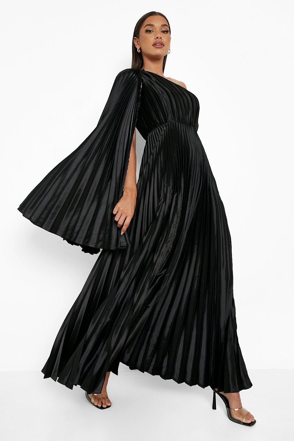 Robe longue satin e effet pliss avec manche style cape