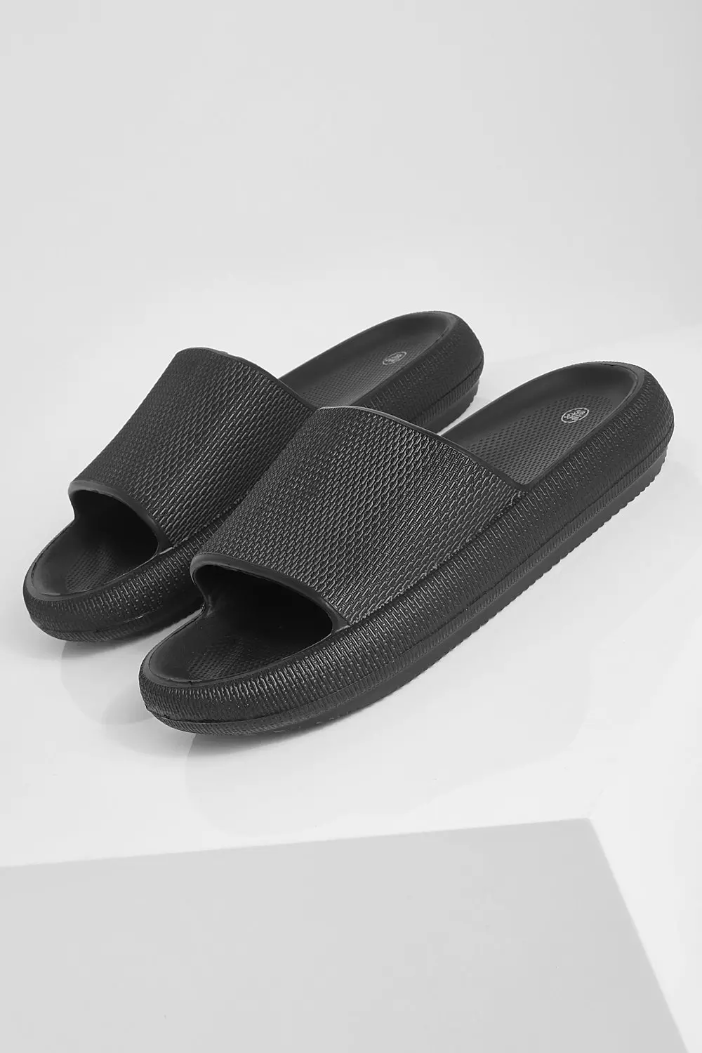 Black Chunky Sliders alternative image