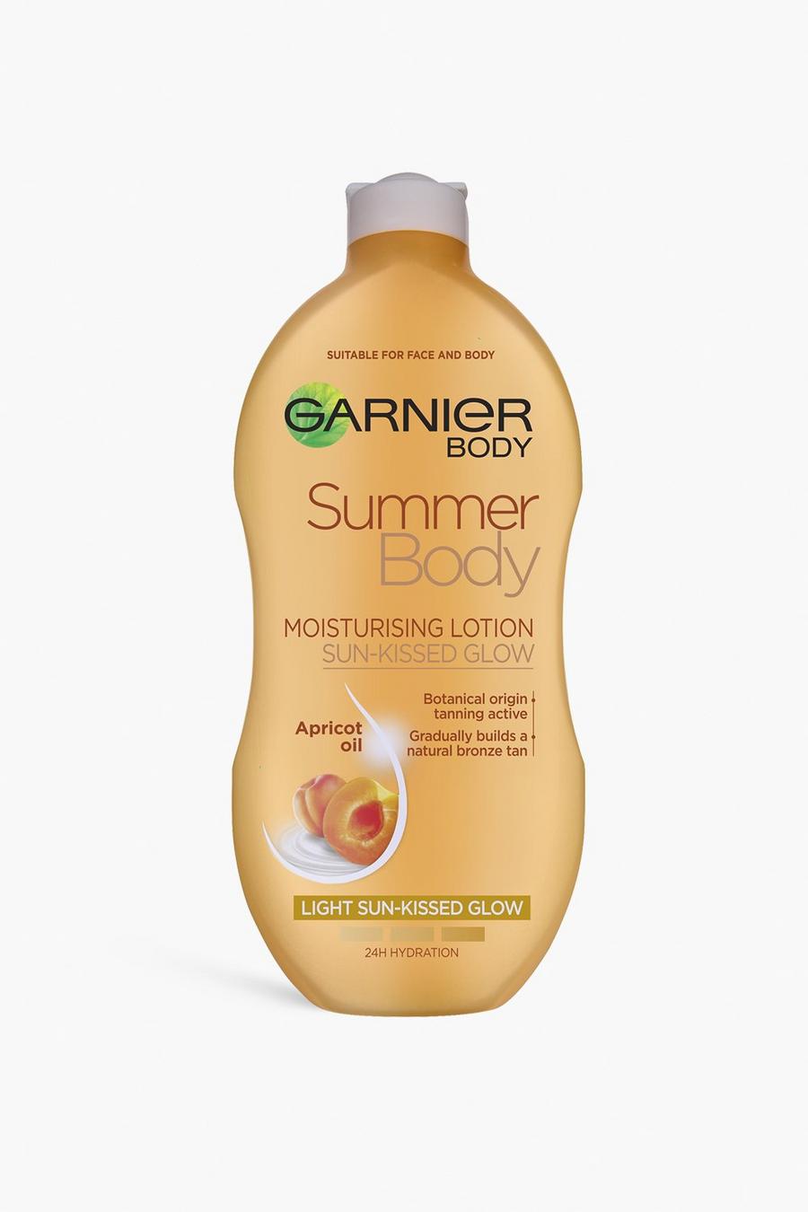Clear Garnier Summer Gradual Tan Moisturiser Light image number 1