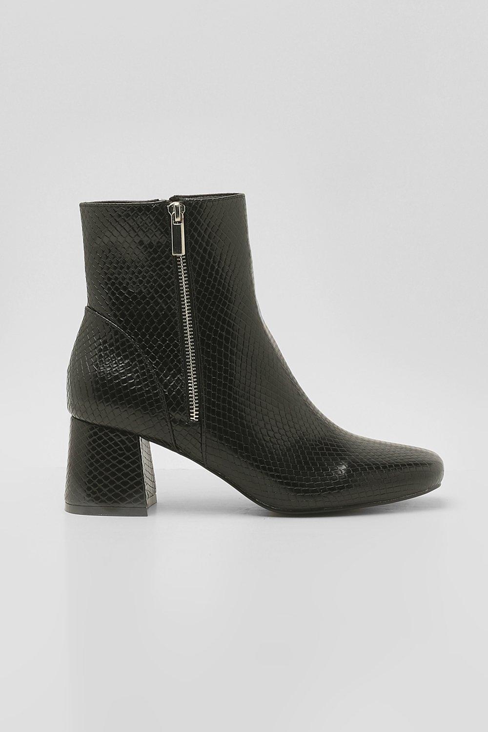 Boohoo on sale snake boots