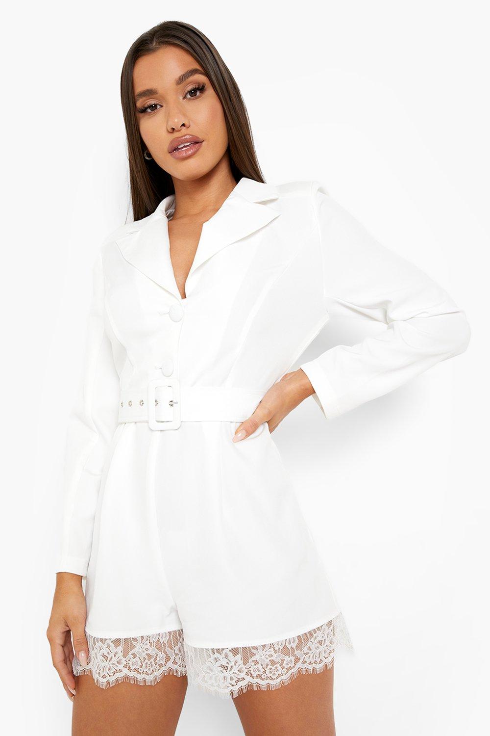 Blazer Playsuit mit Gurtel und Spitzensaum boohoo DE