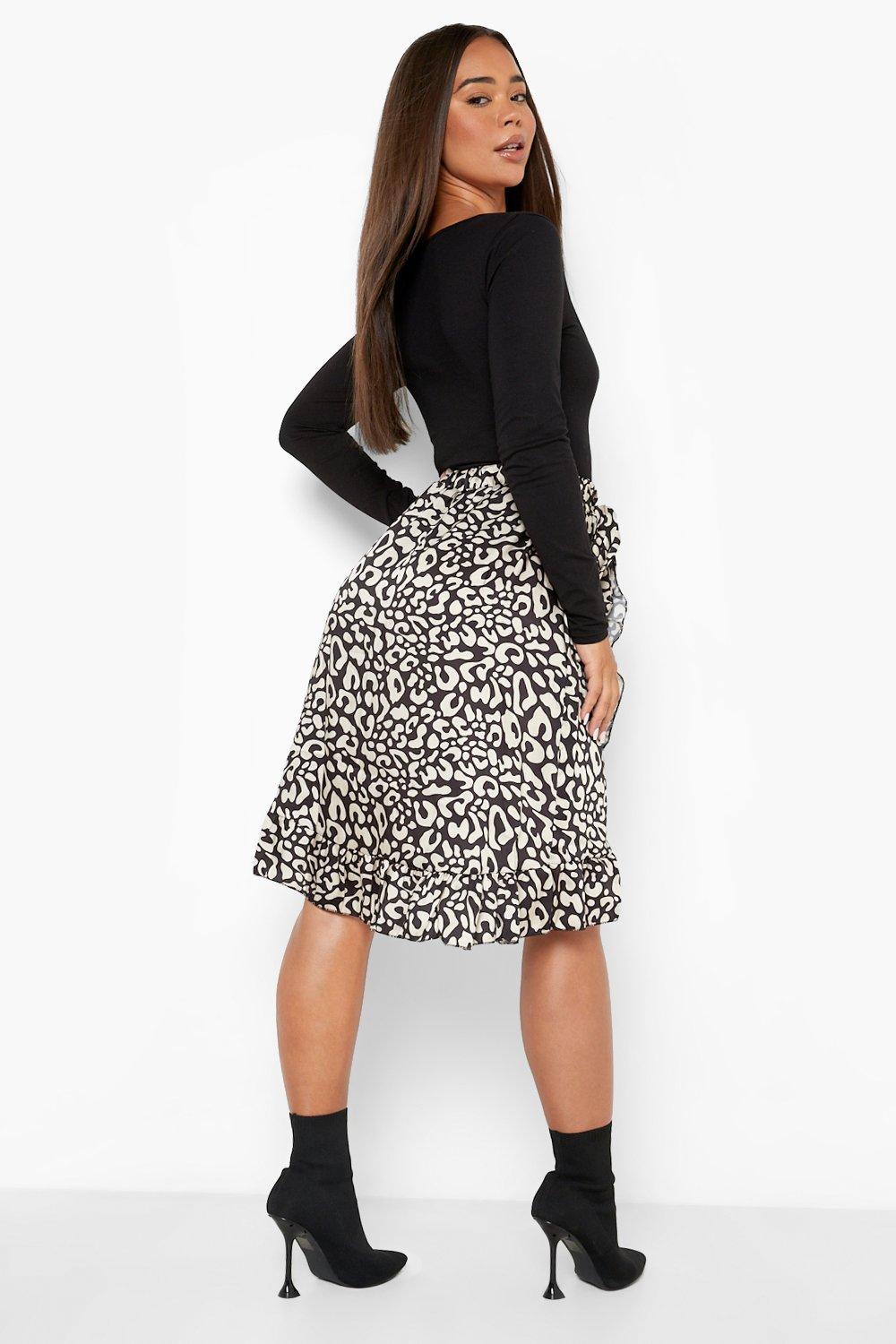 Boohoo exclusive satin wrap midi skirt in hotsell spot print