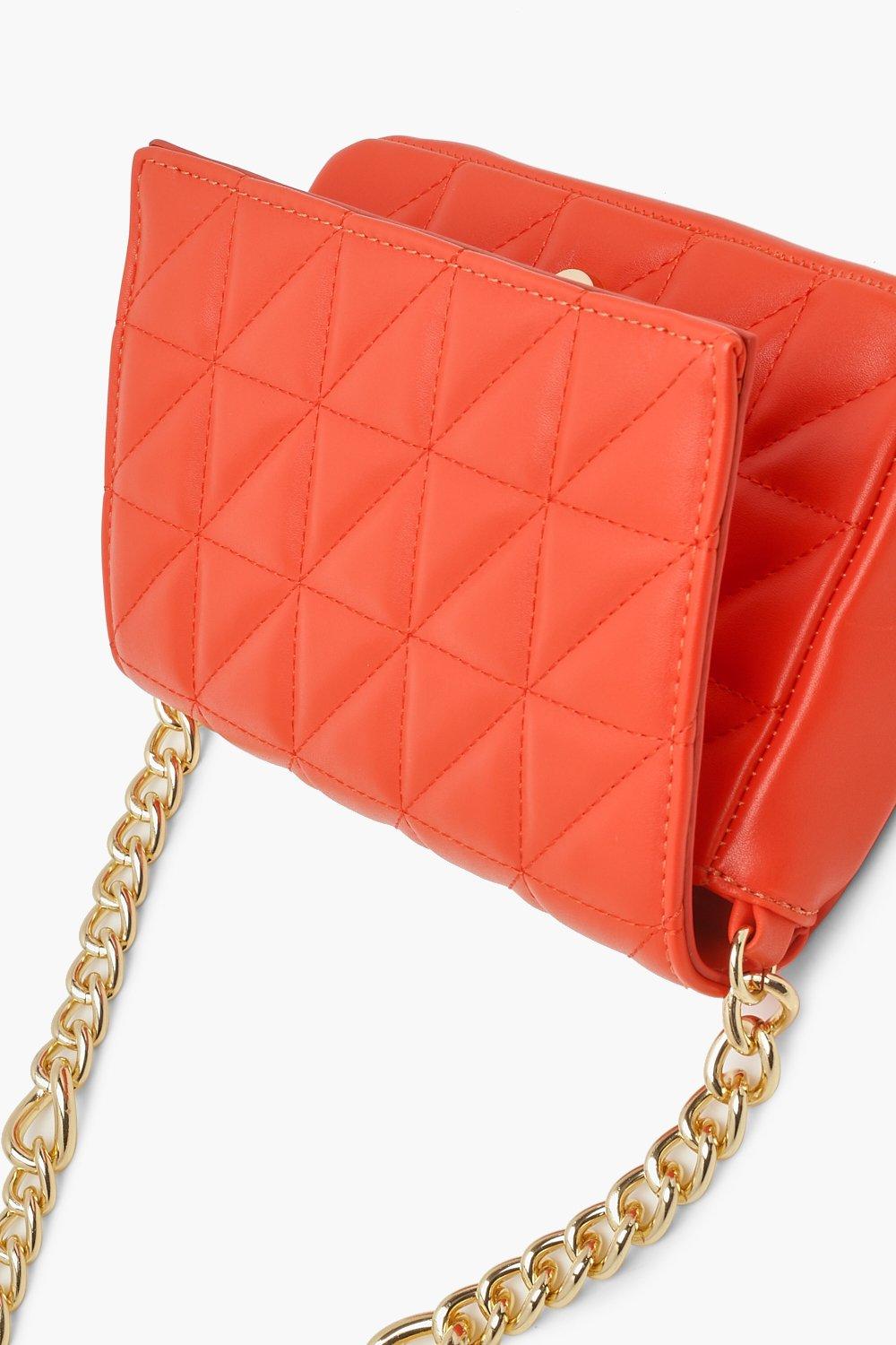 Quilted Chunky Chain Shoulder Bag Red