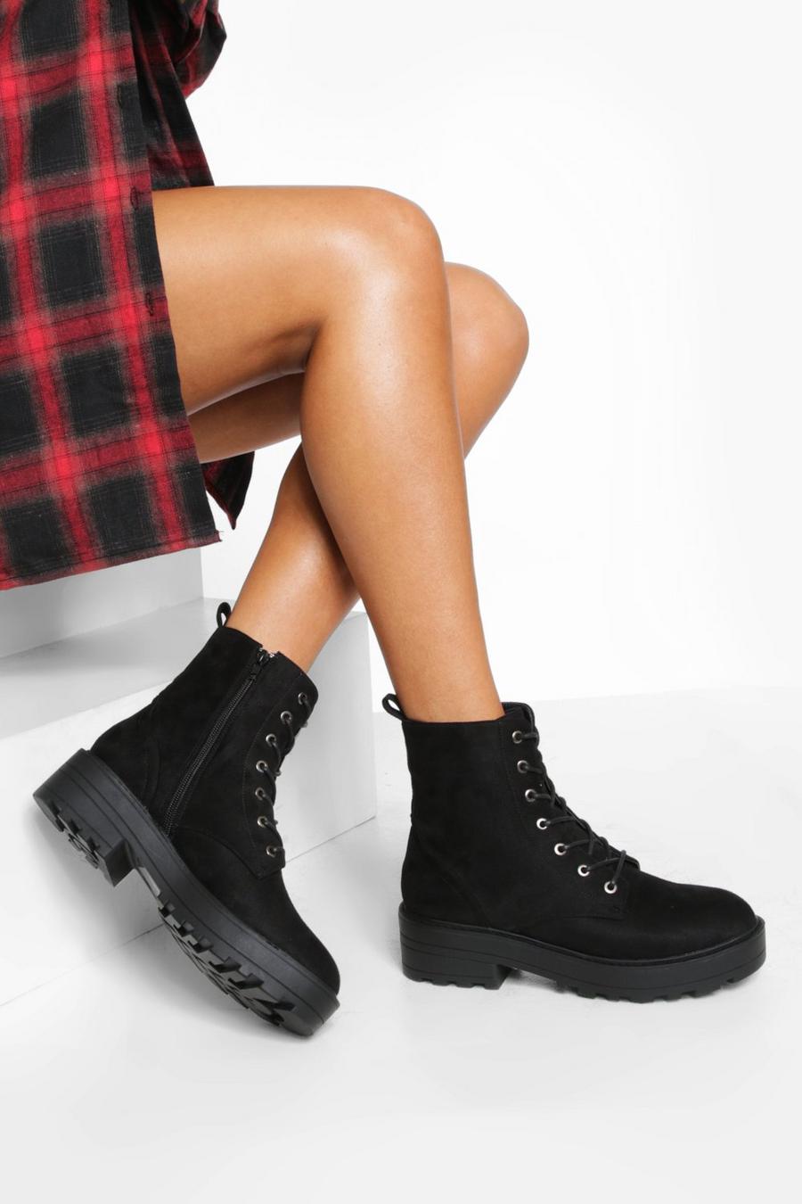 Black svart Wide Fit Chunky Lace Up Hiker Boots image number 1