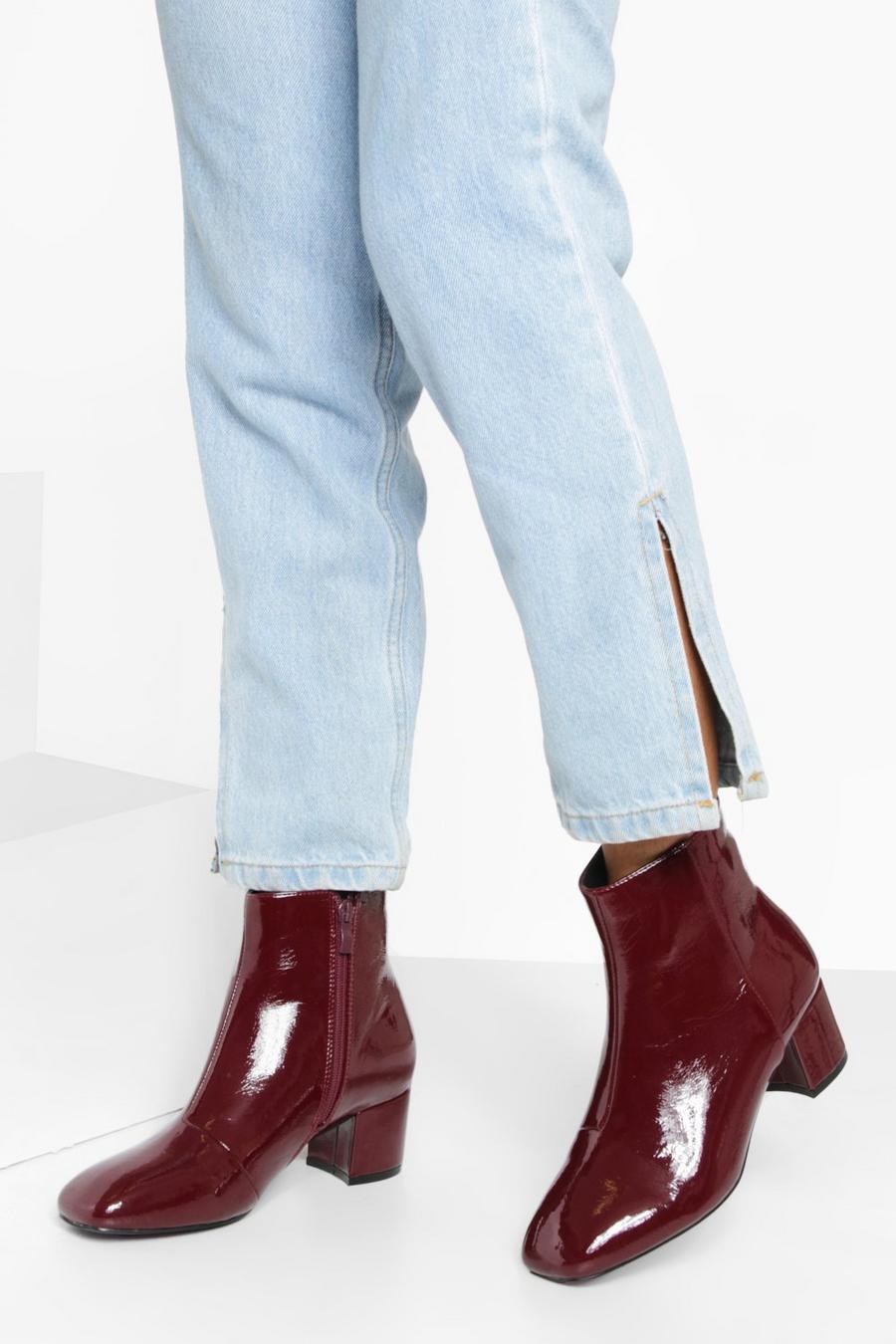 Burgundy röd Wide Fit Low Block Patent Shoe Boots