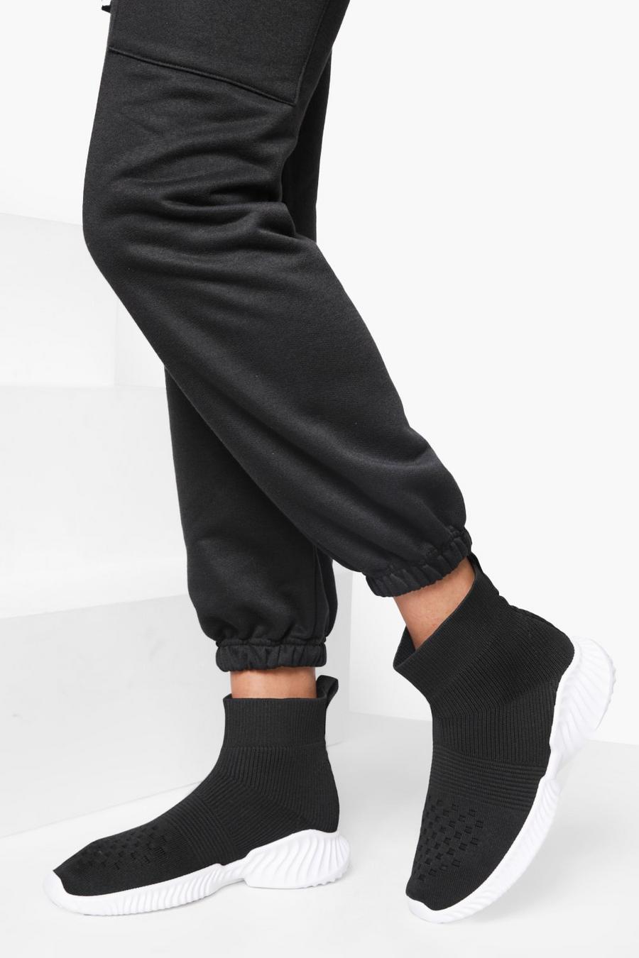 שחור נעלי ספורט-גרב עם סוליה עבה לרגל רחבה image number 1