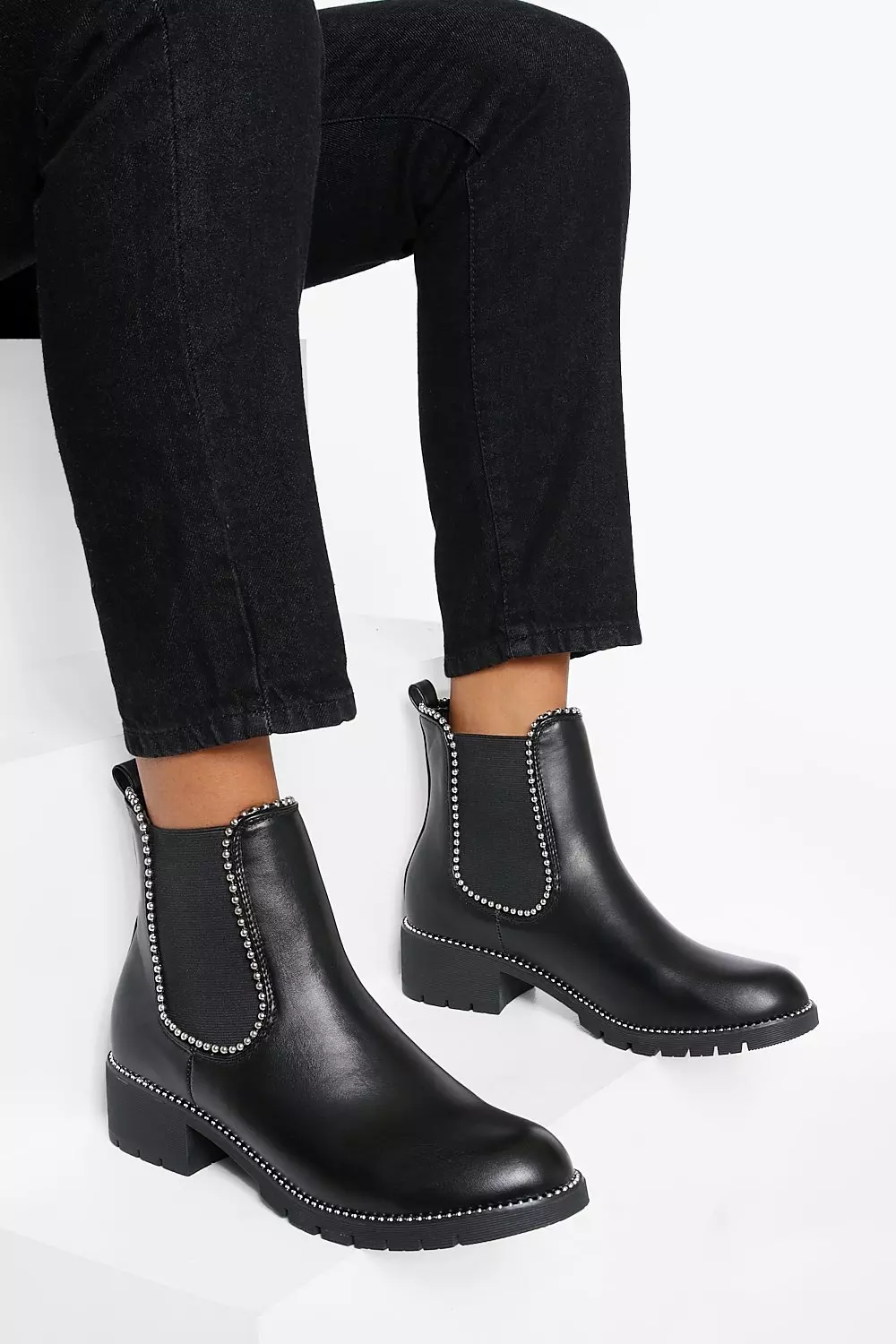 Stud chelsea hot sale boots