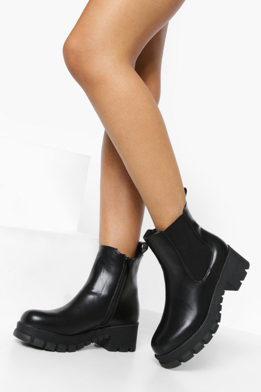 Black Chelseaboots i PU med chunky sula image number 1