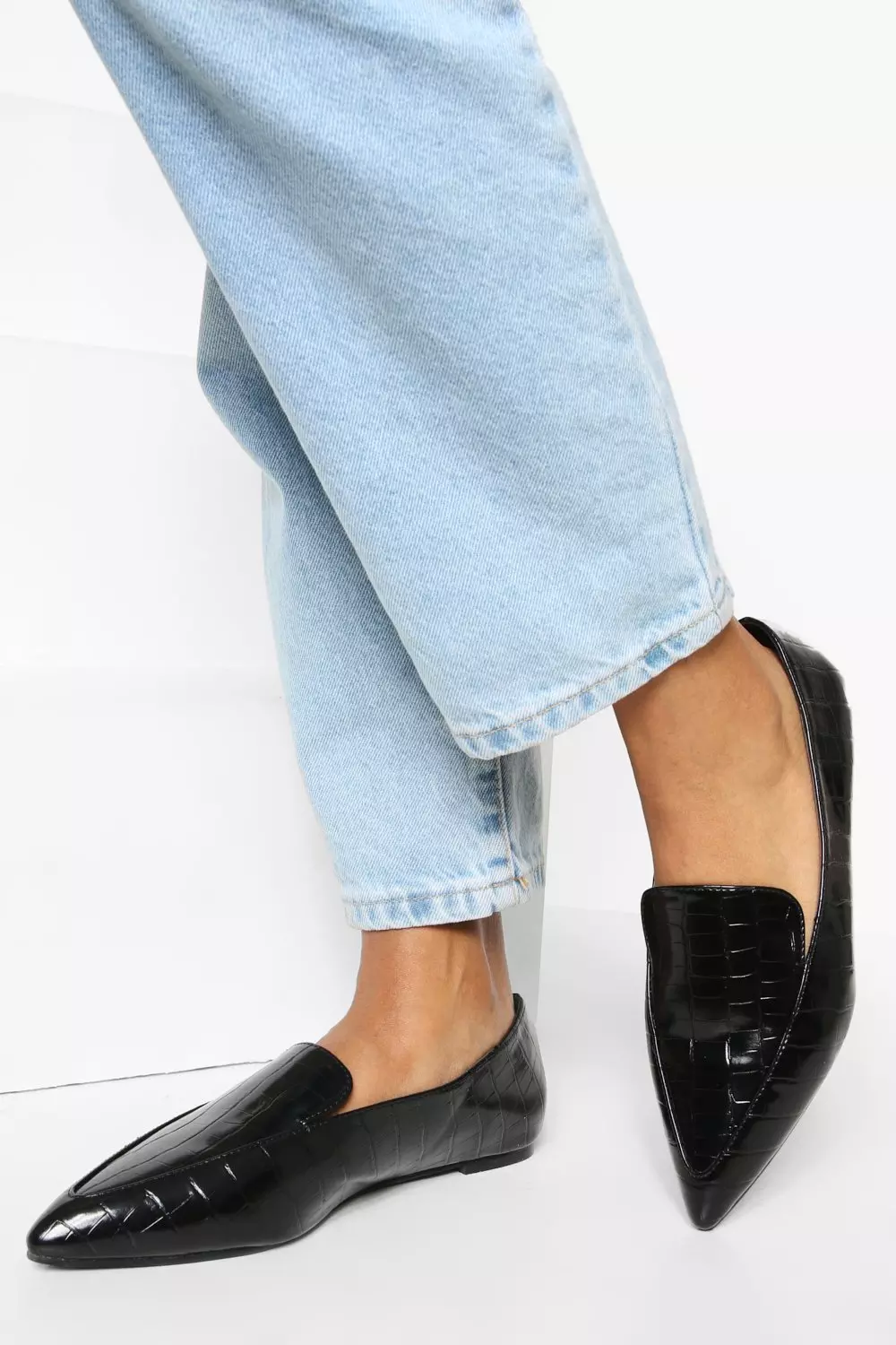 Black Croc Pointed Toe Flat Shoes alternative image