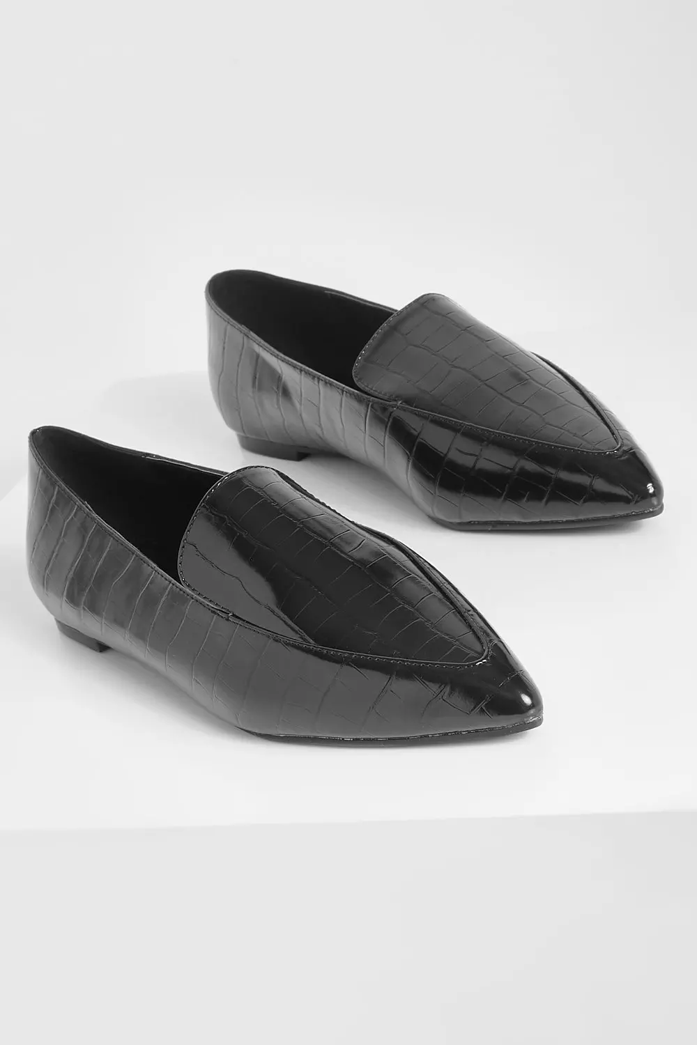 Black Croc Pointed Toe Flat Shoes alternative image