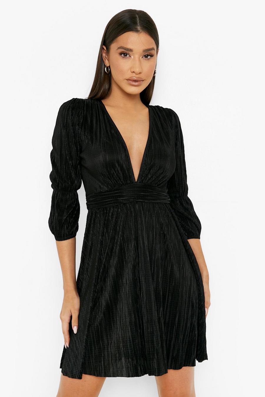 שחור שמלת סקייטר פליסה עם שרוולים בעלי נפח ומחשוף עמוק image number 1