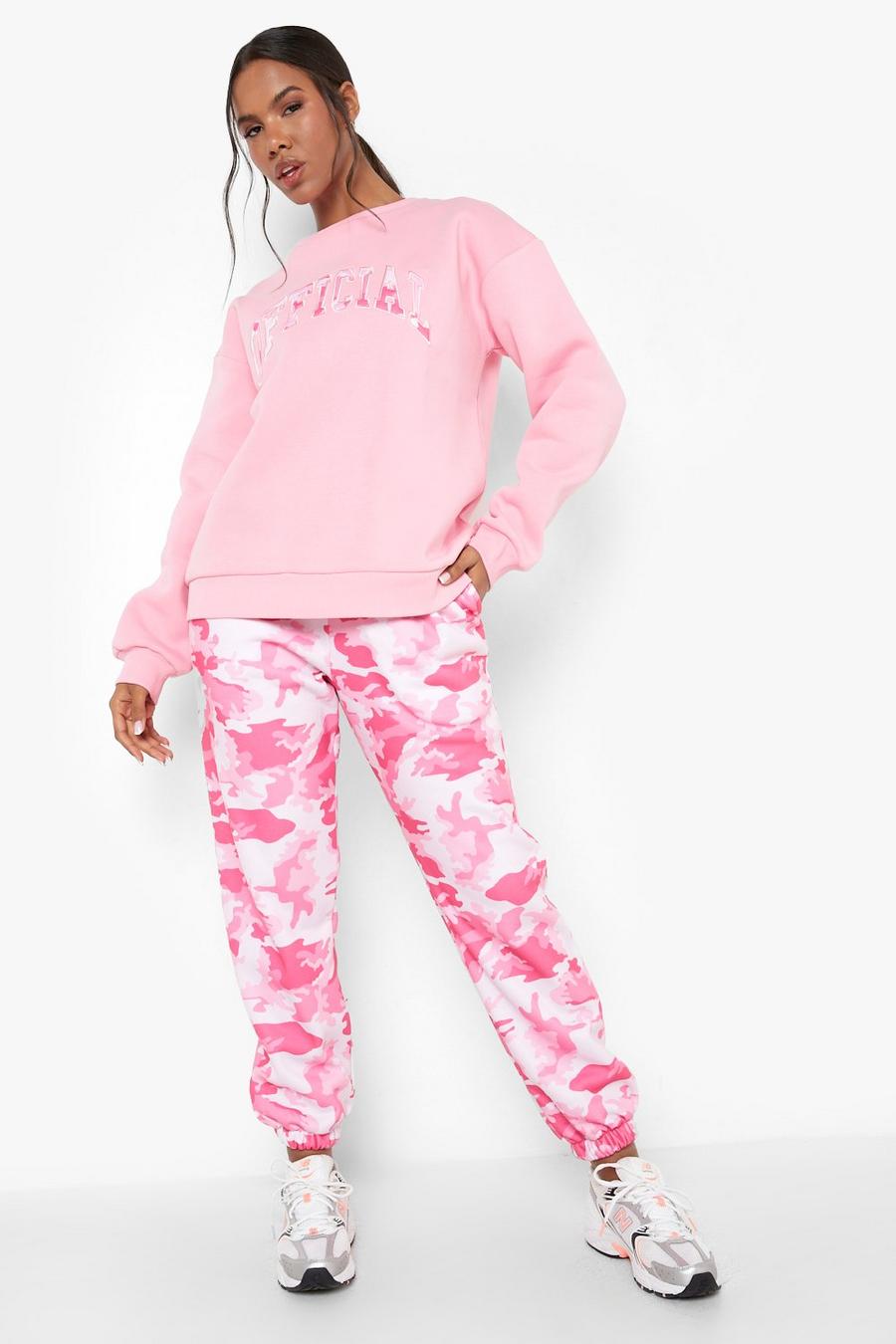 Pink Official Mysdress med sweatshirt och kamouflagemönstrade joggers image number 1