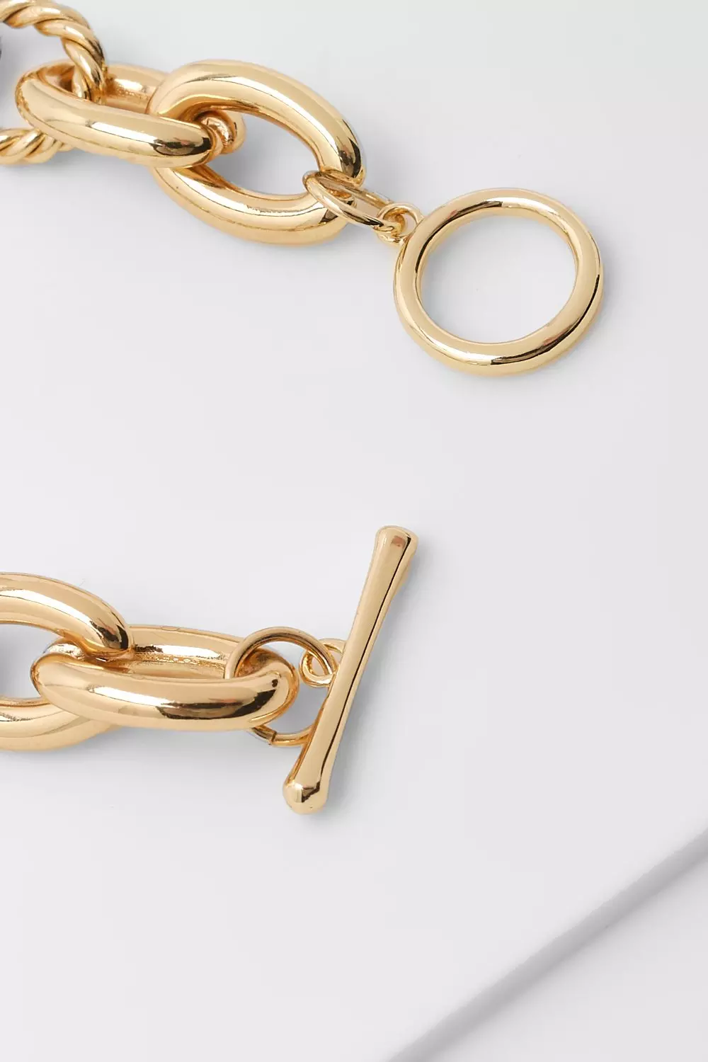 Gold Chunky T-bar Chain Link Bracelet alternative image