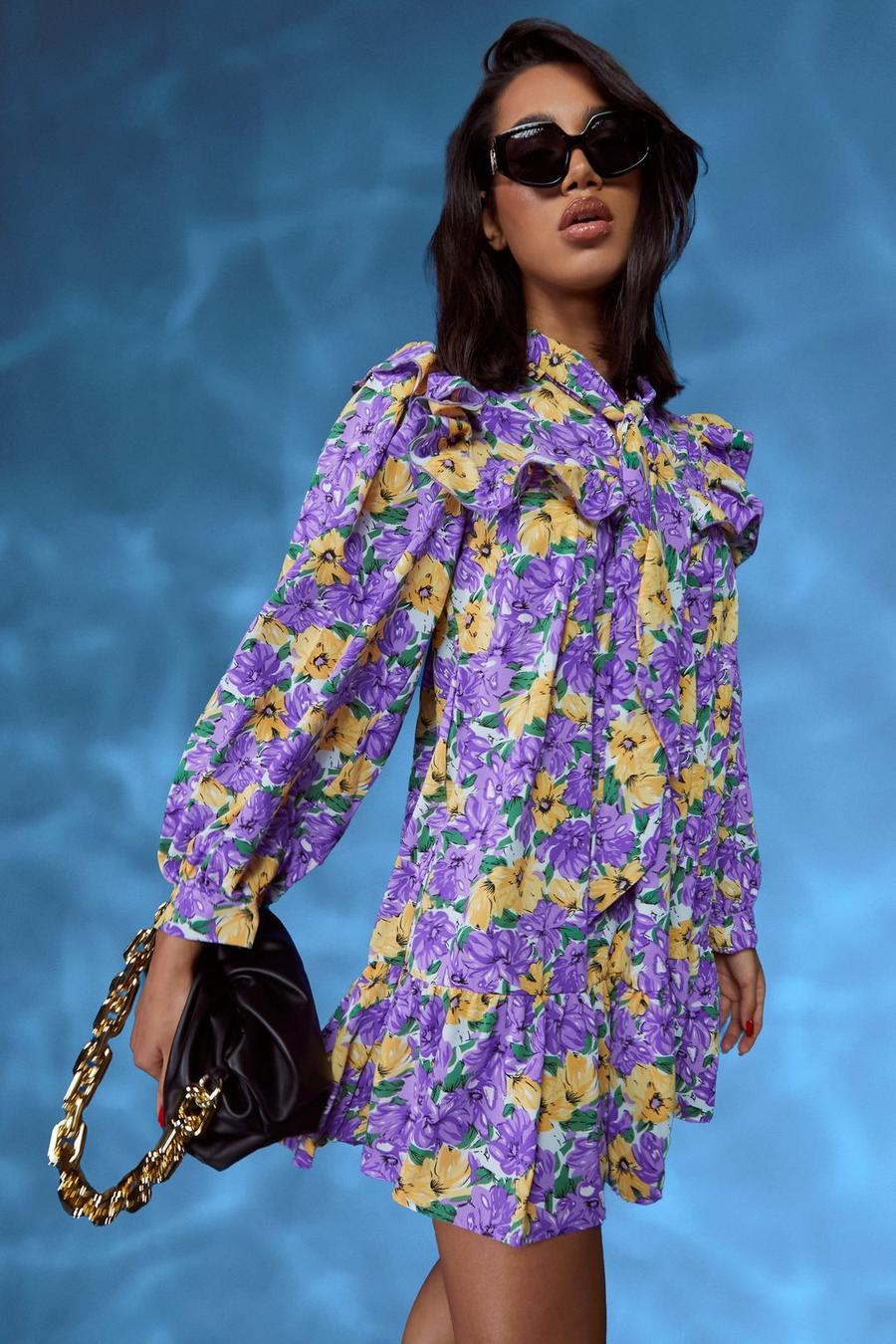 Florales Smok-Kleid mit Schleife und Rüschen-Detail, Purple