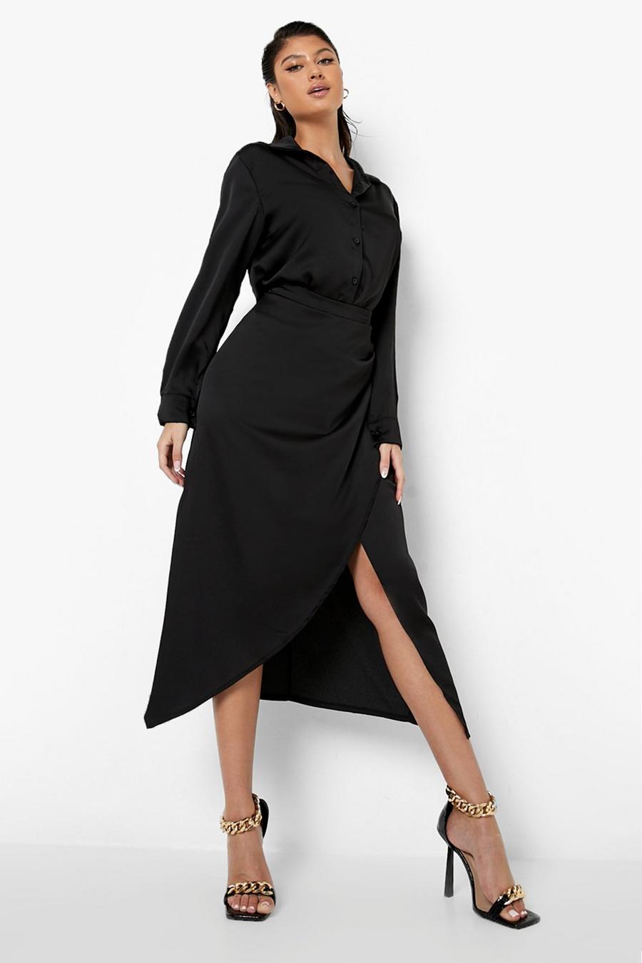 שחור חצאית סאטן מידקסי עם סגירת מעטפת וכיווצים בצד image number 1