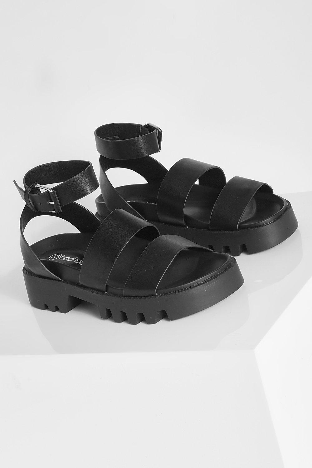 Chunky Triple Strap Rubber Sandal boohoo FI