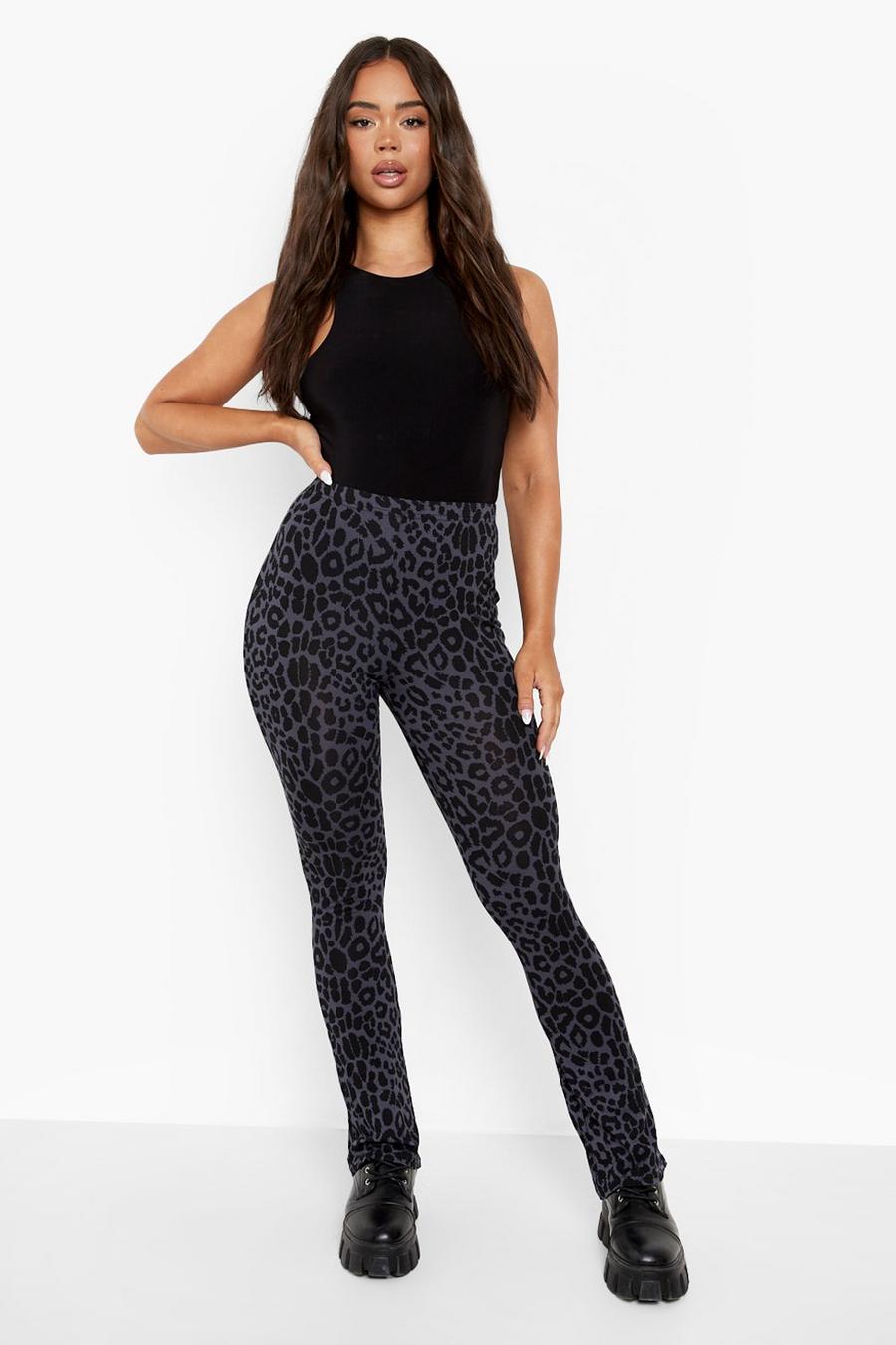 https://media.boohoo.com/i/boohoo/fzz39462_black_xl/female-black-leopard-print-flared-leggings/?w=900&qlt=default&fmt.jp2.qlt=70&fmt=auto&sm=fit