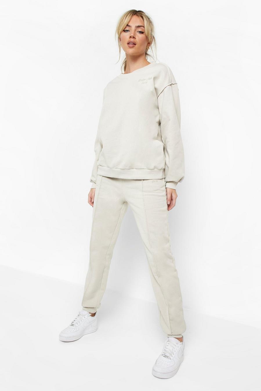 Bestickter Sweatshirt-Trainingsanzug mit V-Ausschnitt, Stone beige