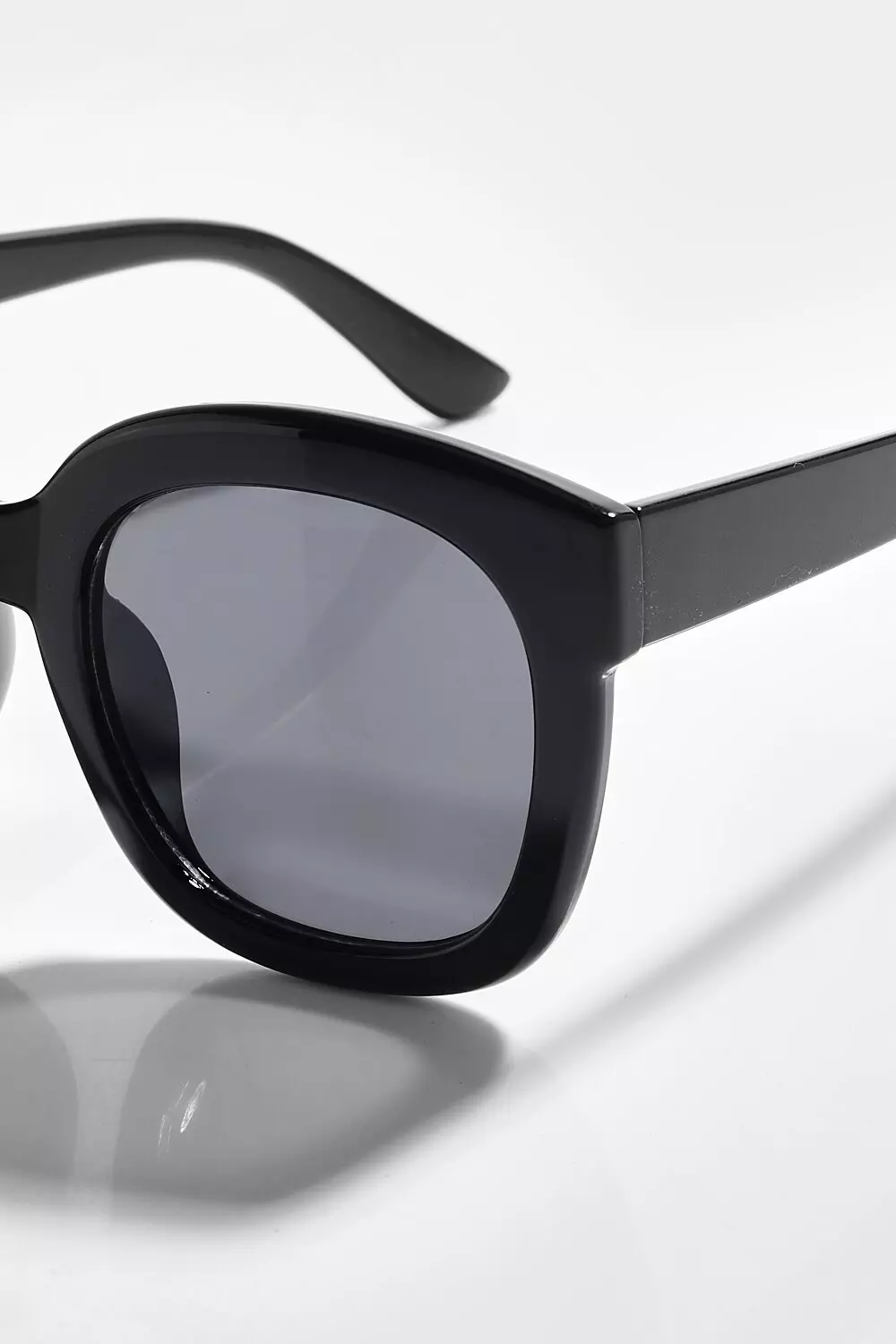 Black Simple Oversized Square Glasses alternative image