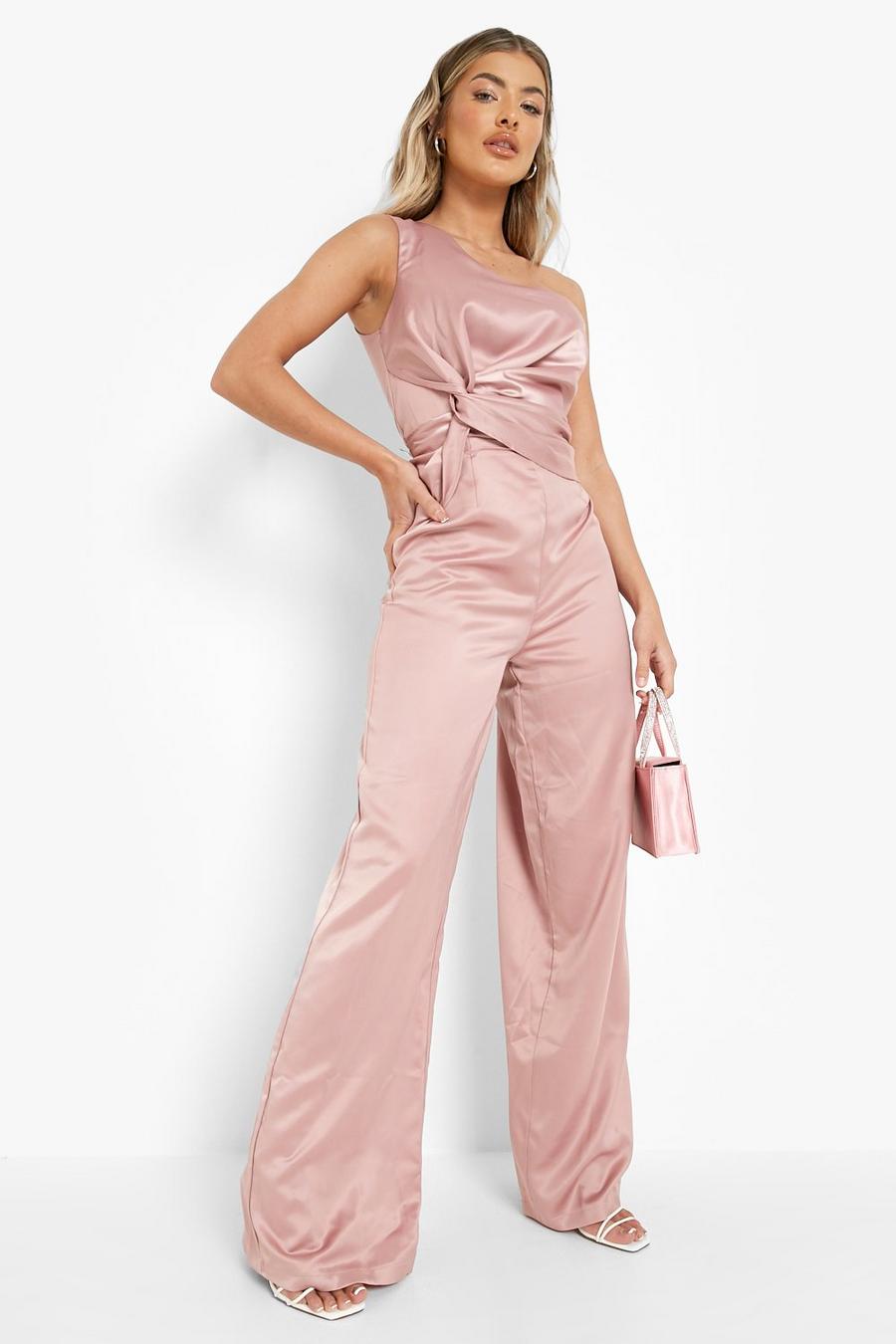 Blush rosa Asymmetrisk jumpsuit i satin med vida ben