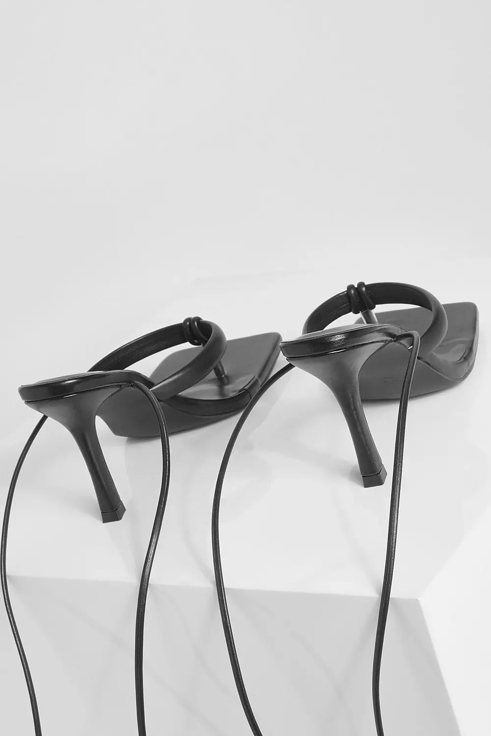 Padded Thong Detail Strappy Heel