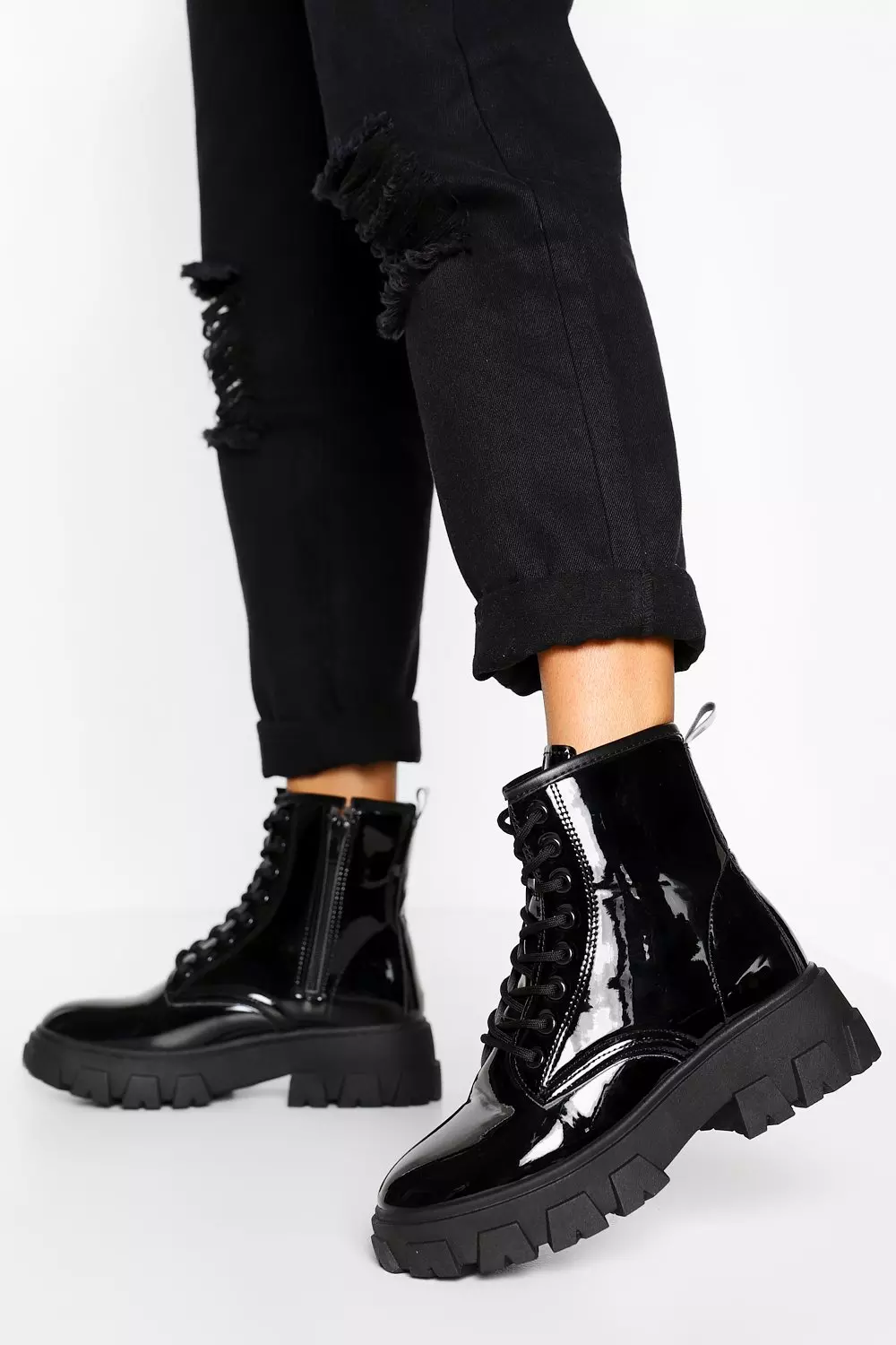 Cleated store platform boots