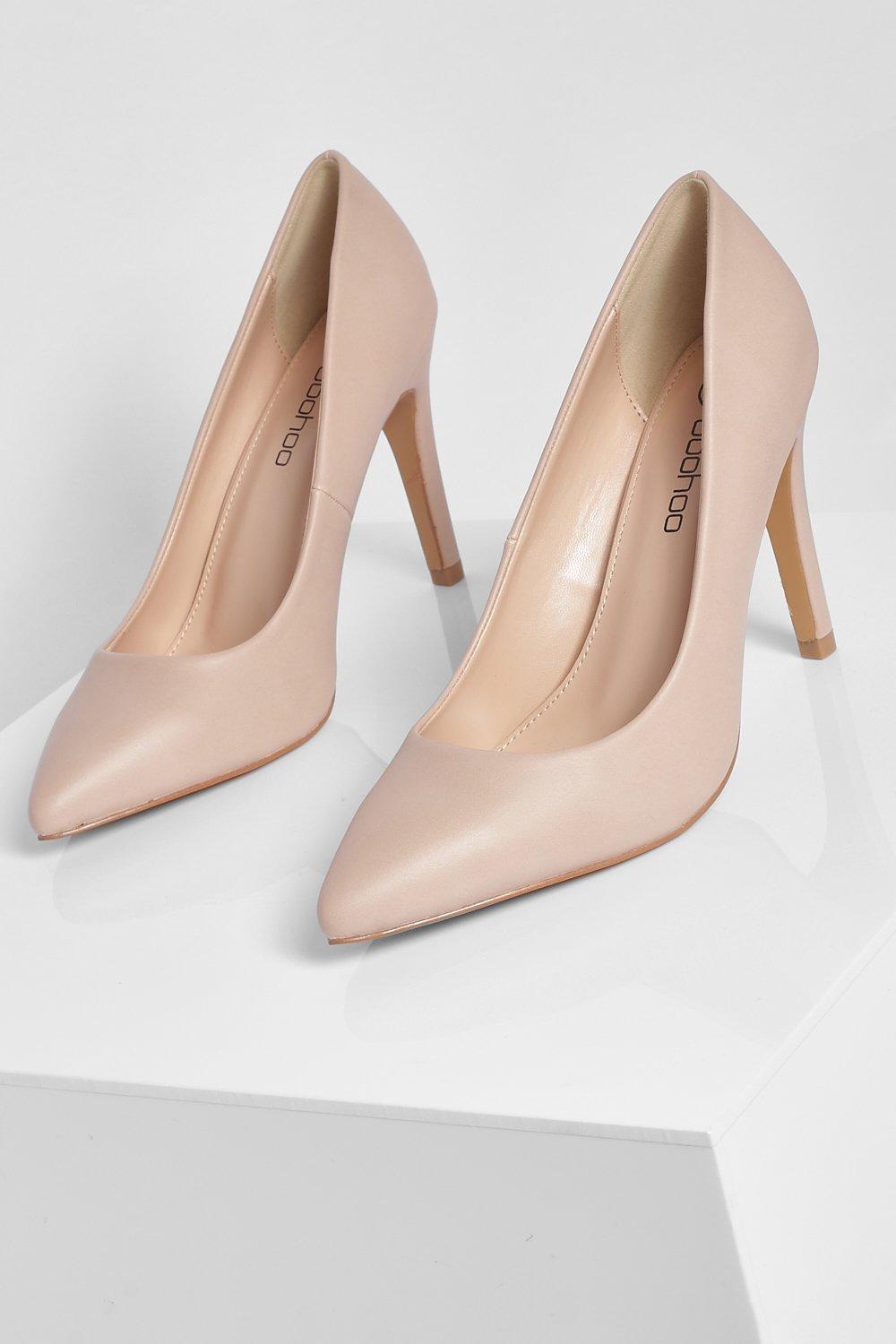 Pointed Pumps