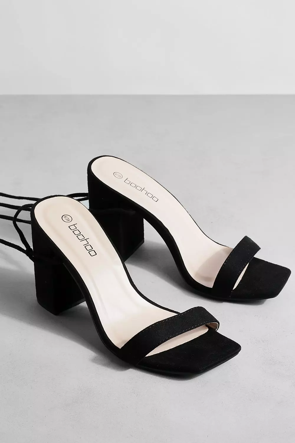 Boohoo black 2025 block heels