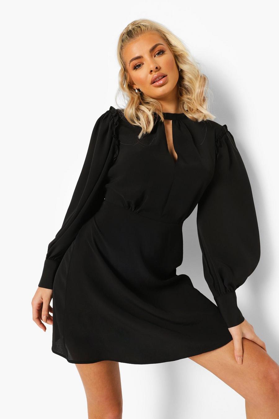 שחור שמלת סקייטר עם גב פתוח ושרוולים נפוחים image number 1