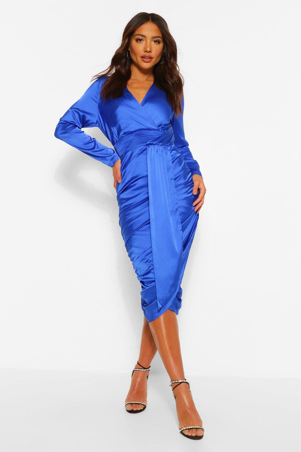 Robe satin drap e mi longue effet pliss