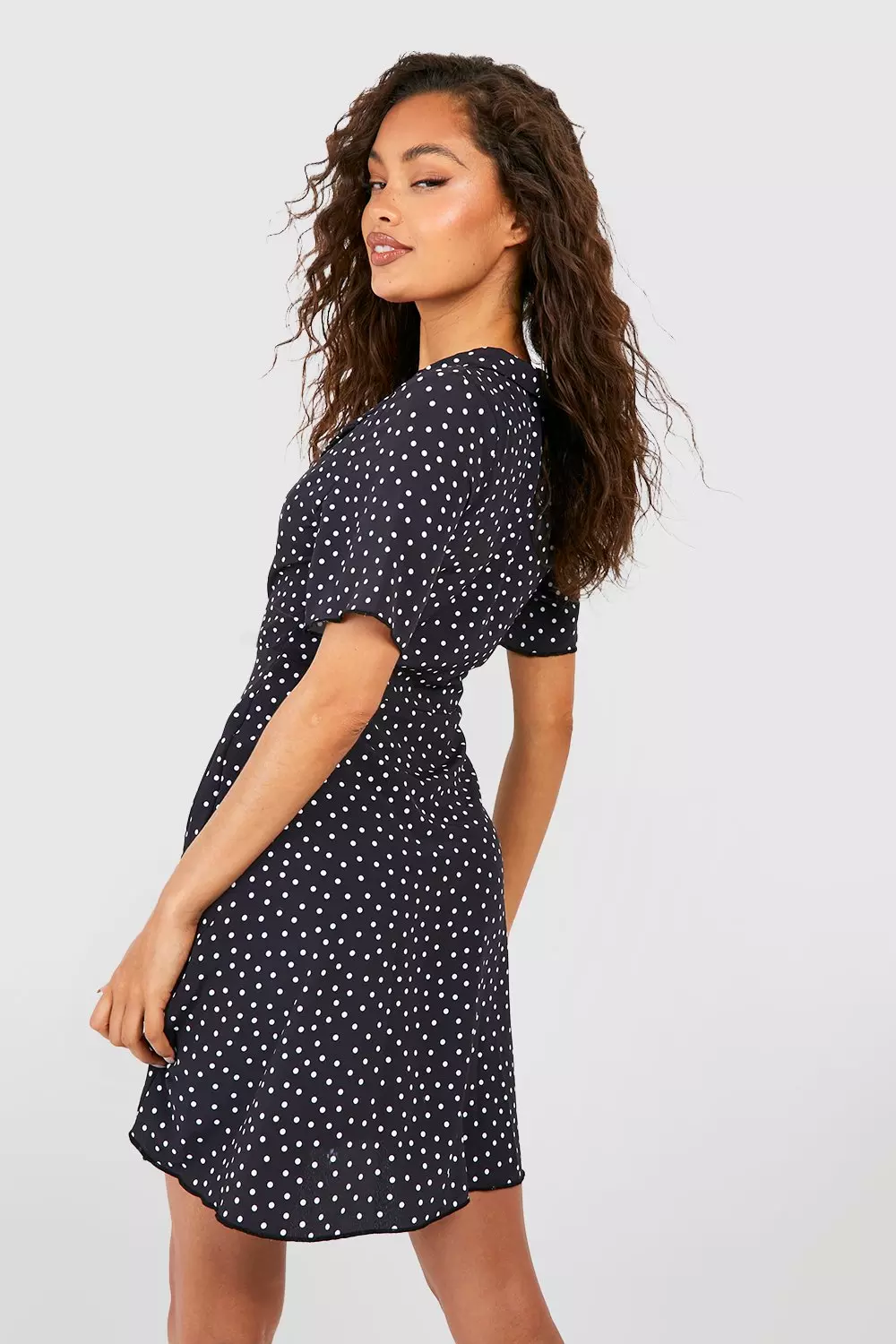 Black polka dot skater 2024 dress