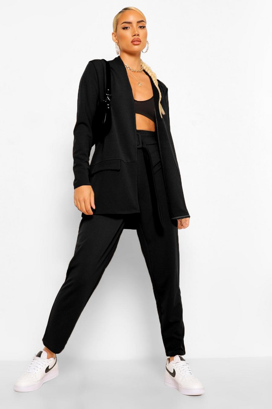 Black Tailored Blazer And Self Fabric Belt Pants Set image number 1