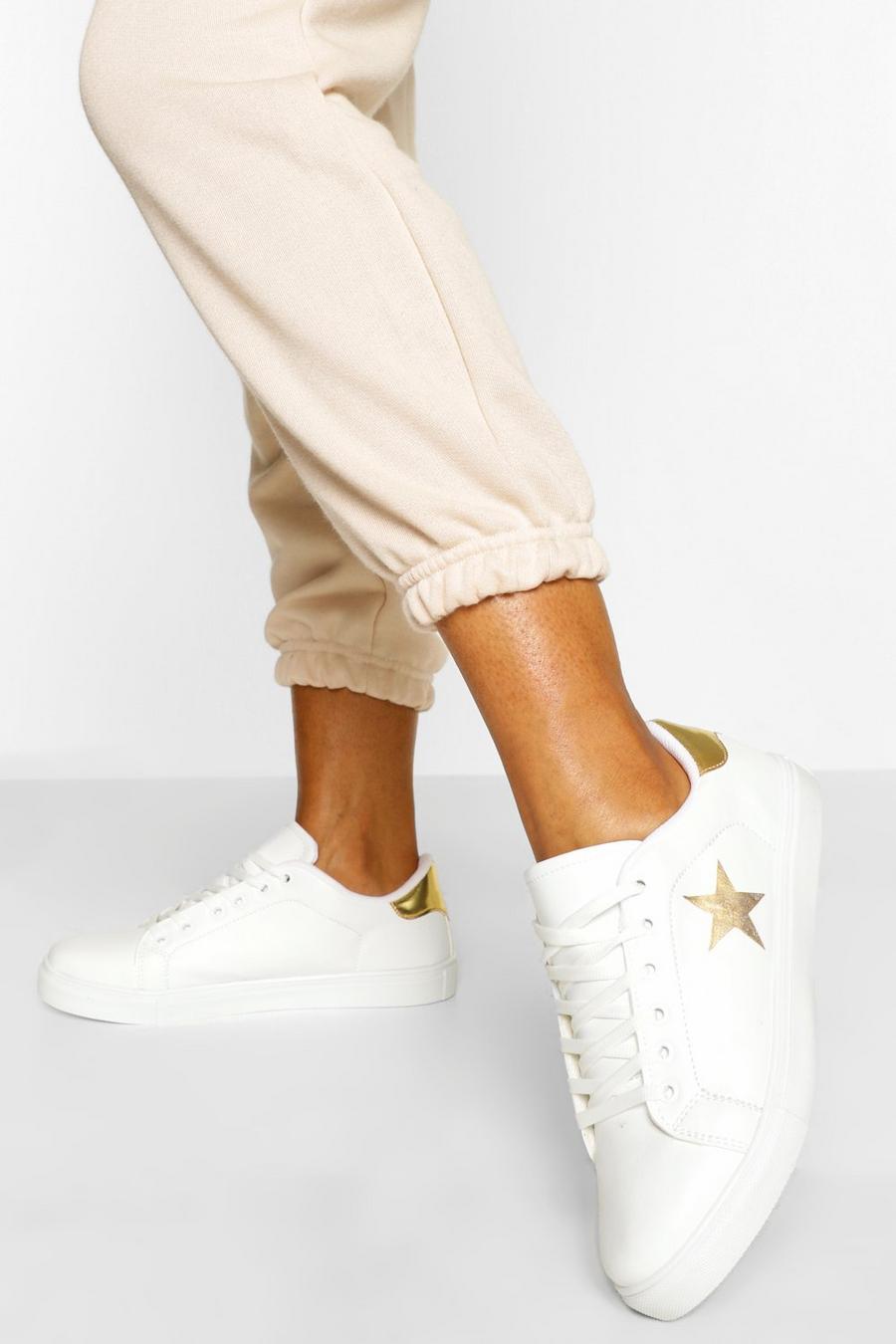 לבן נעלי ספורט שטוחות עם עיטור כוכב מנצנץ image number 1