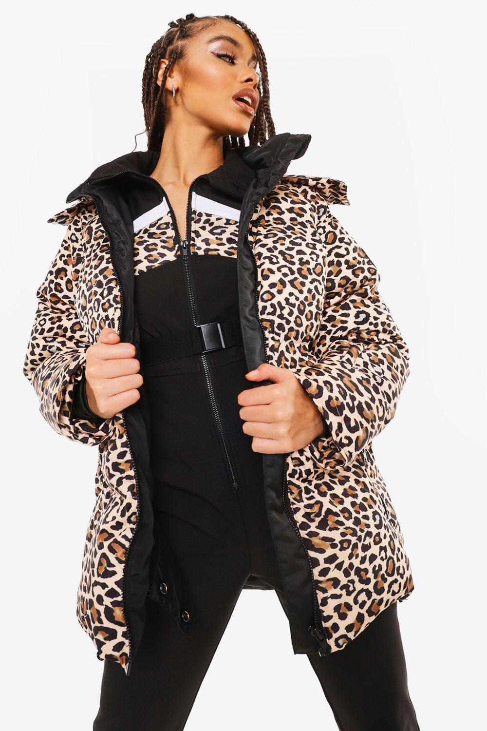 https://media.boohoo.com/i/boohoo/fzz47504_black_xl_3/donna-nero-tuta-da-sci-lussuosa-con-pannello-a-motivo-leopardato